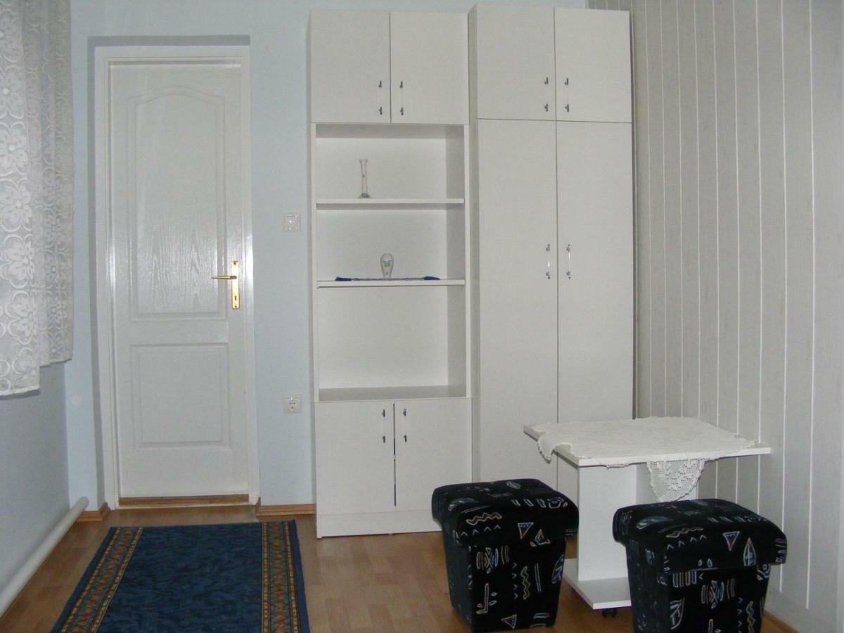 Nóra Apartman Balatonfuzfo Exterior foto